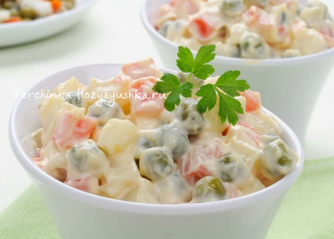 оливье с сухариками рецепт. salat olivye.1. оливье с сухариками рецепт фото. оливье с сухариками рецепт-salat olivye.1. картинка оливье с сухариками рецепт. картинка salat olivye.1. Даже добавление такого компонента, как сухарики, способно изменить расстановку сил в этом салате Оливье.